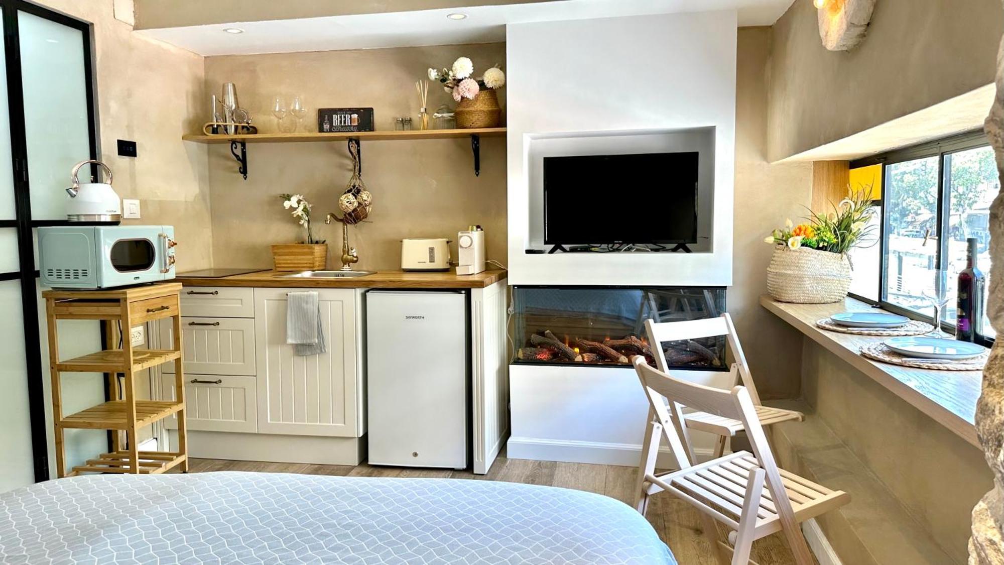 Boutique Apartment In Heart Of Хайфа Экстерьер фото