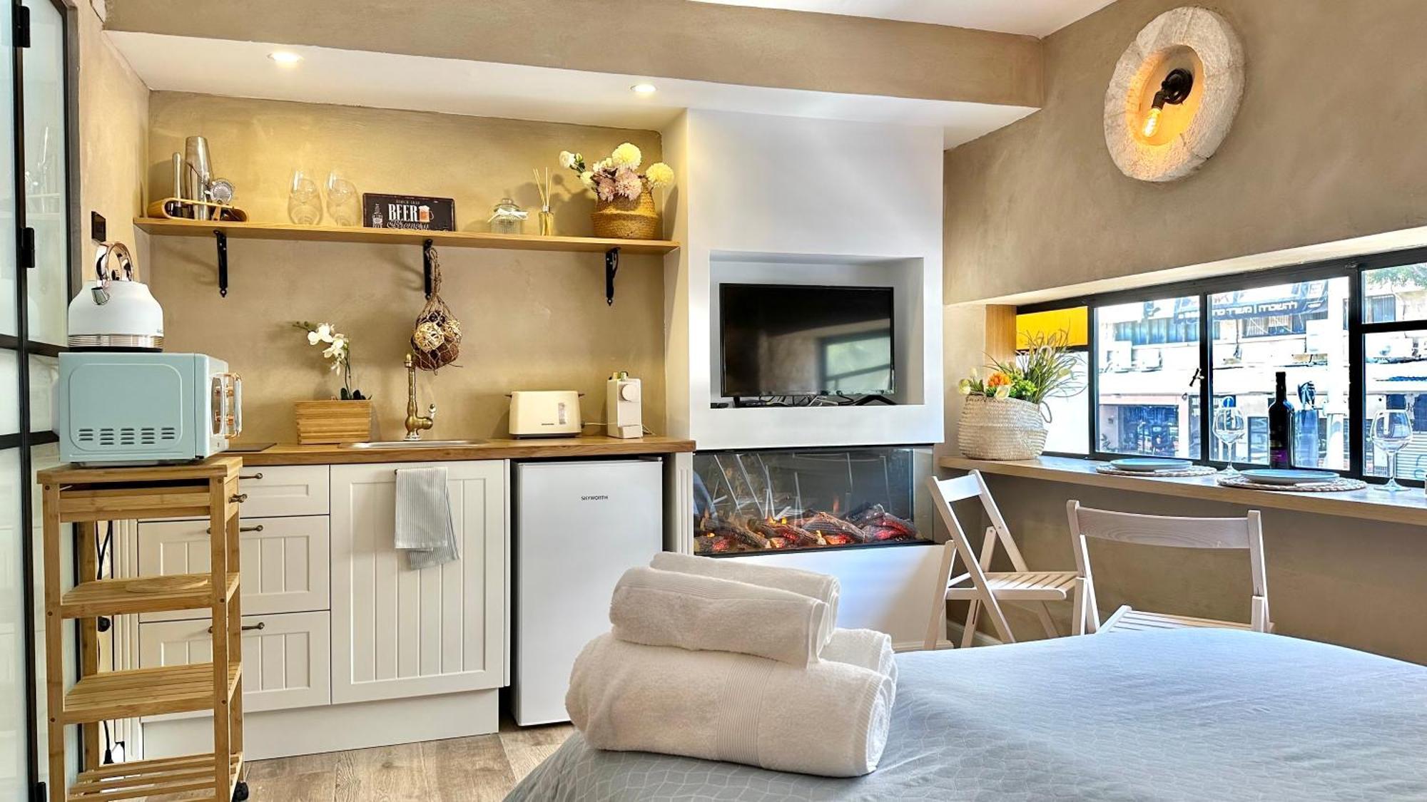 Boutique Apartment In Heart Of Хайфа Экстерьер фото