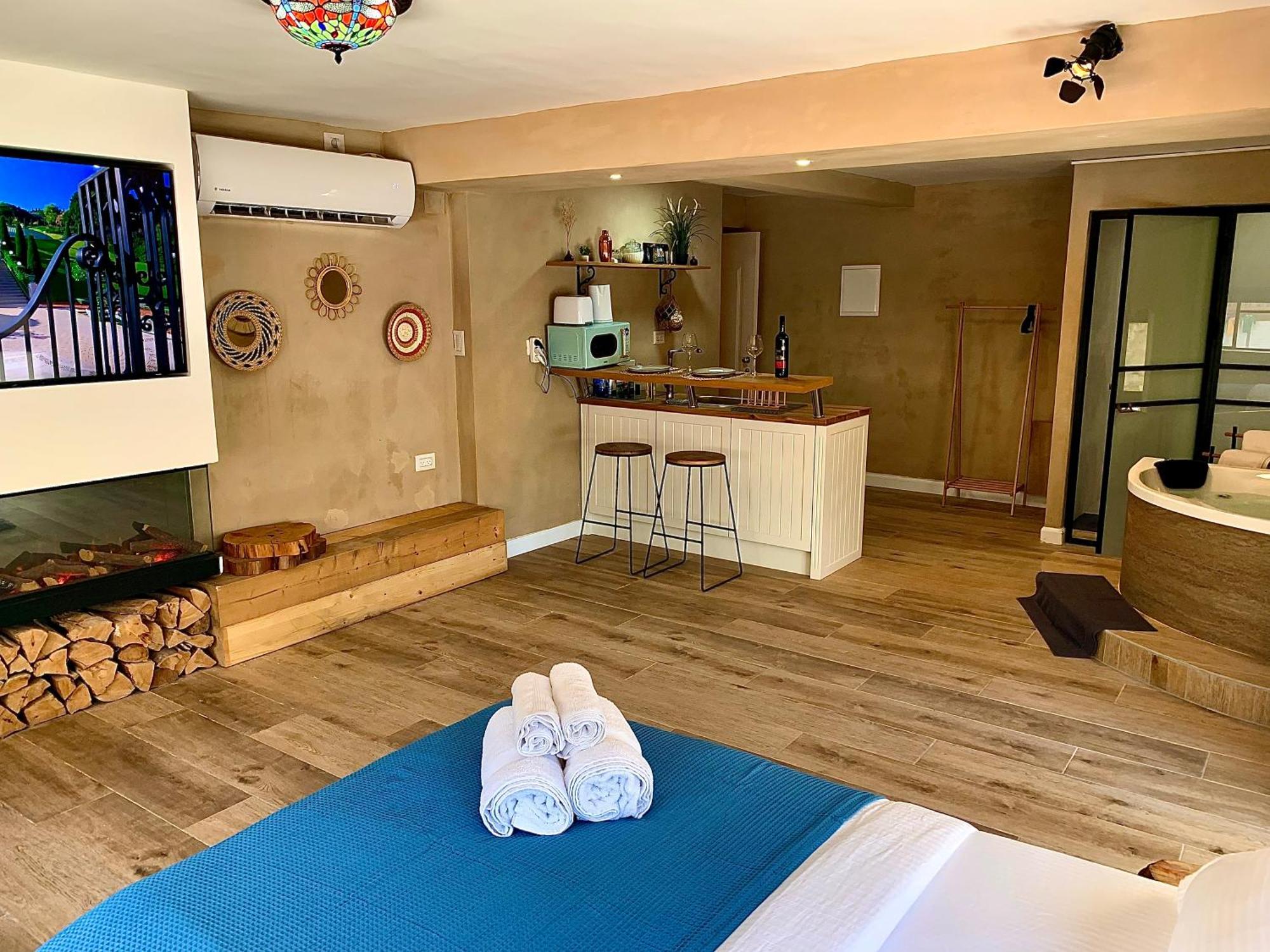 Boutique Apartment In Heart Of Хайфа Экстерьер фото